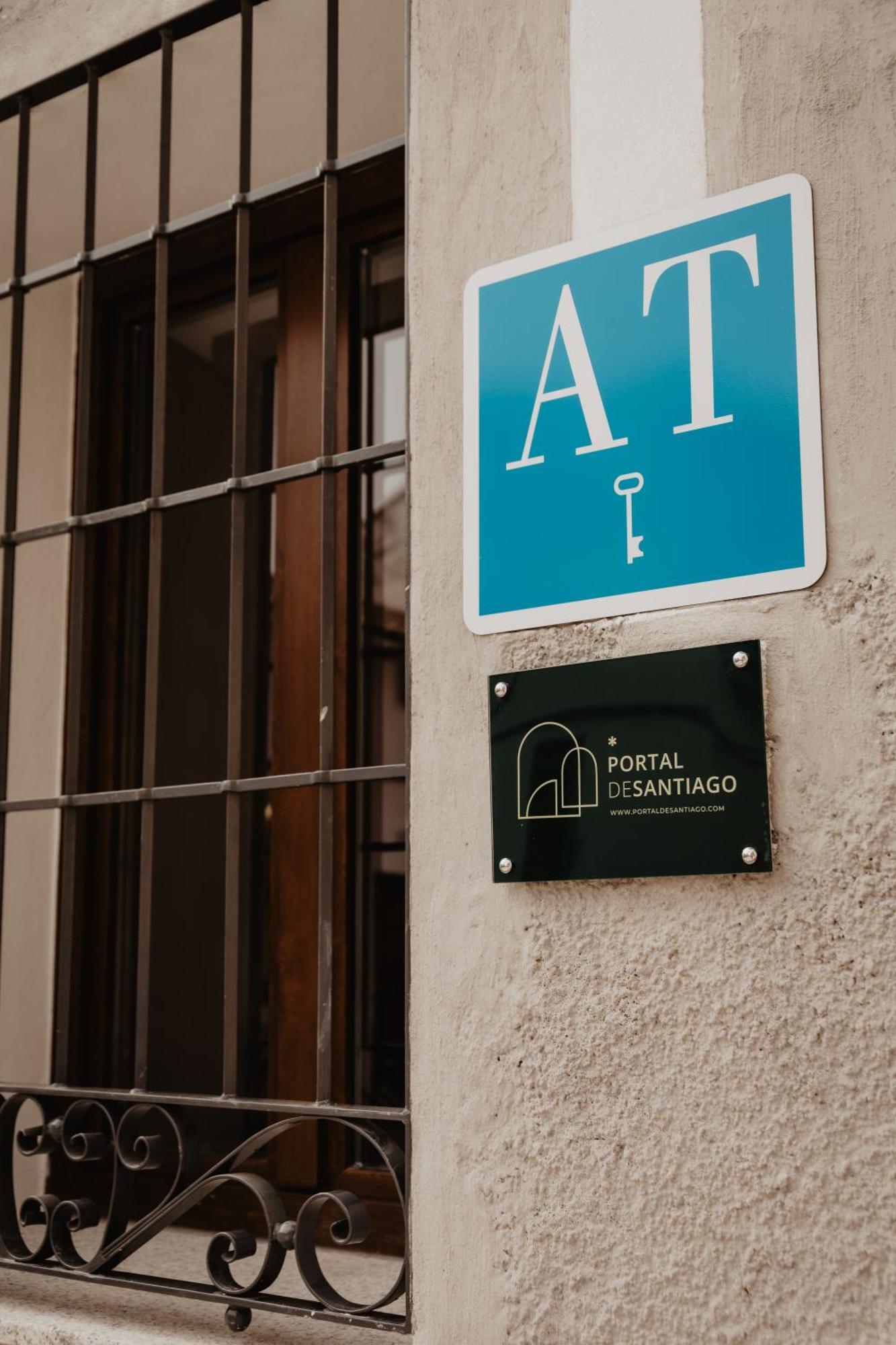 Apartmán Portal De Santiago Caces Exteriér fotografie